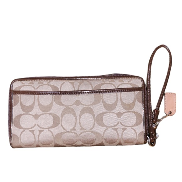 COACH Madison Sophia Continental Wallet in Signature Jacquard - Picture 14 of 15